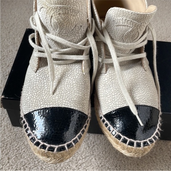 2015 CHANEL espadrille shoes - Karl Lagerfeld Cruise Collection - Picture 7 of 10